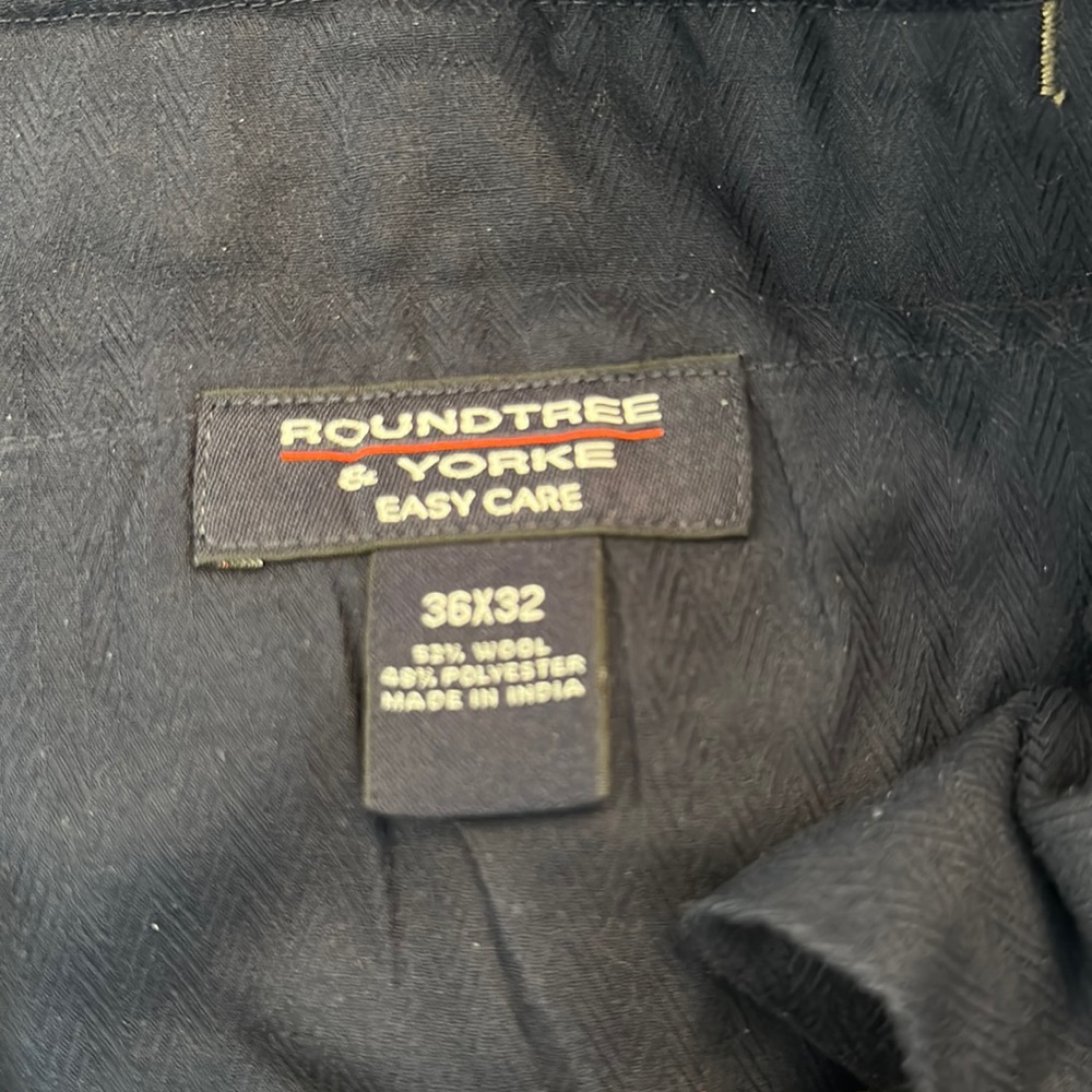 Round tree and Yorke dress pant. Brown mix.